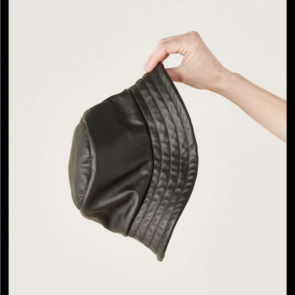 VEDA Ginger Leather Bucket Hat Black - Picture 2 of 6